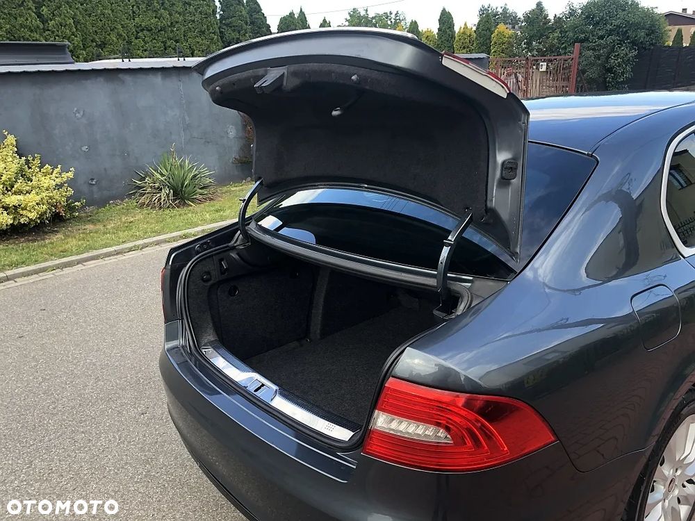 Skoda Superb 2.0 TDI 4x4 Elegance - 23