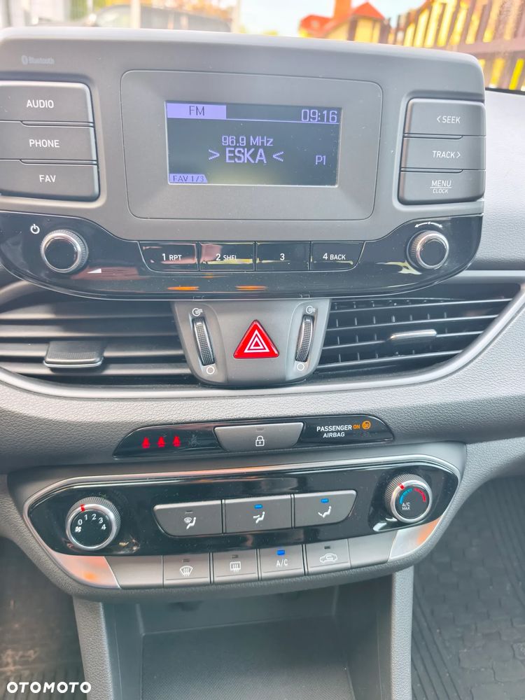Hyundai i30 1.5 DPI Modern - 12