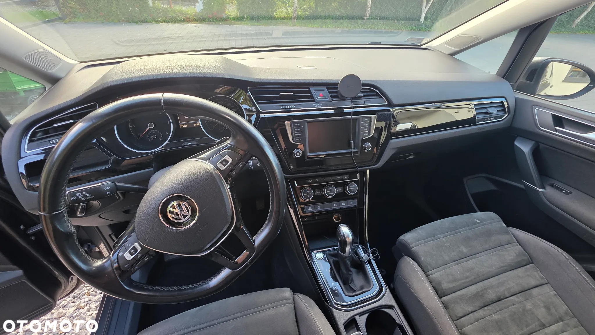 Volkswagen Touran 2.0 TDI SCR (BlueMotion Technology) DSG Highline - 10