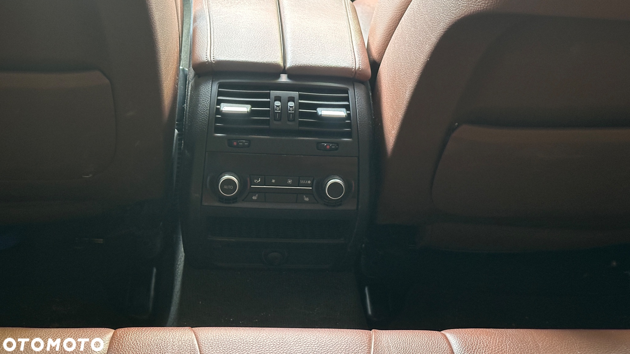 BMW Seria 5 530d xDrive Touring - 16