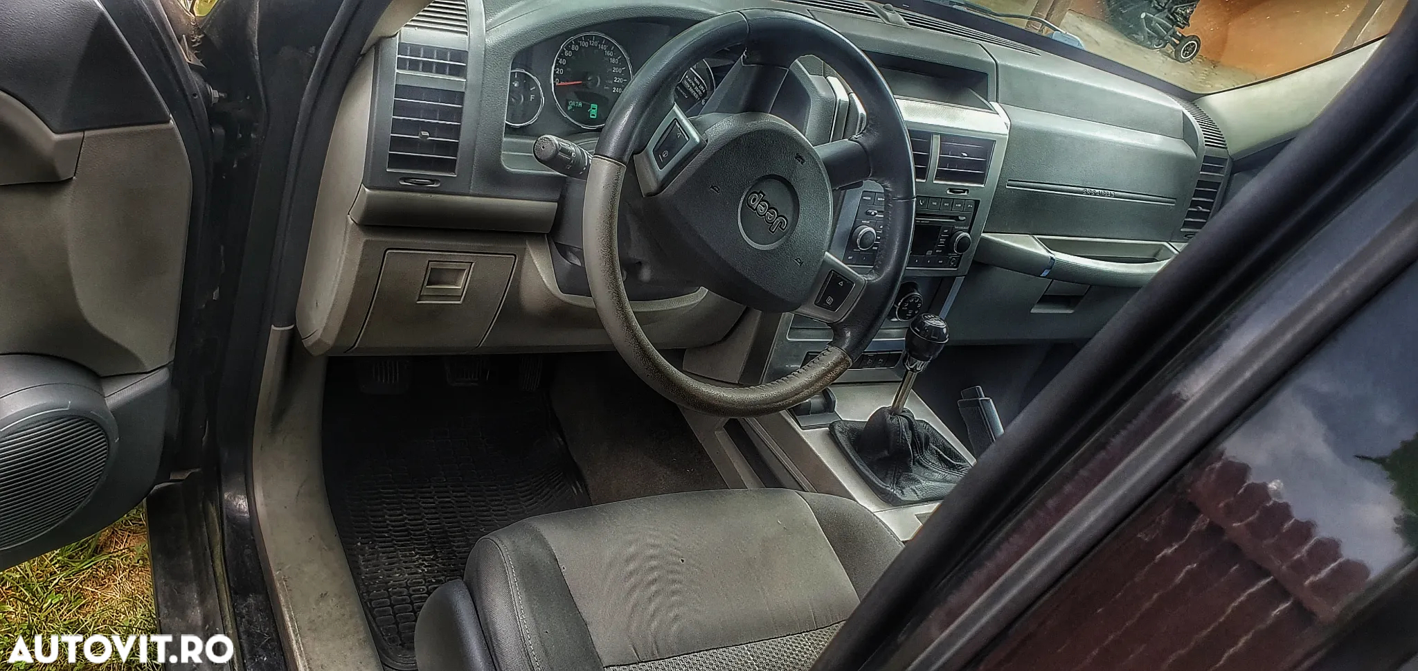 Jeep Cherokee 2.8 CRD DPF Sport - 8