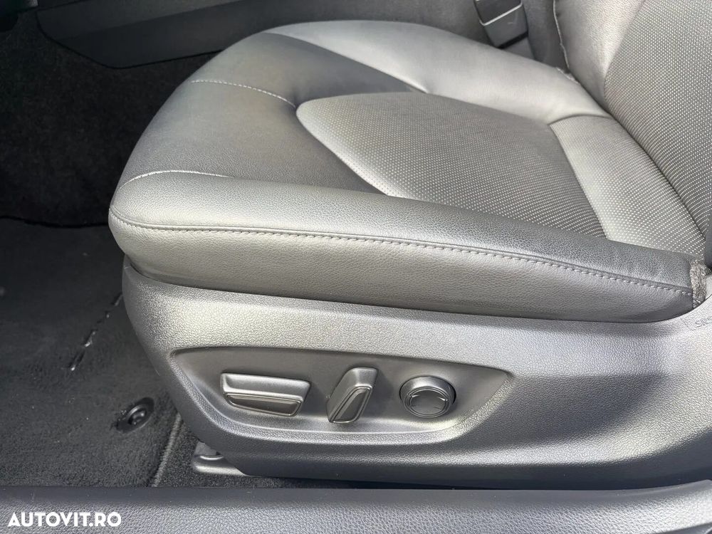 Toyota Camry 2.5 Dynamic - 17