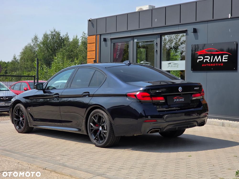BMW Seria 5 530i xDrive mHEV M Sport sport - 12