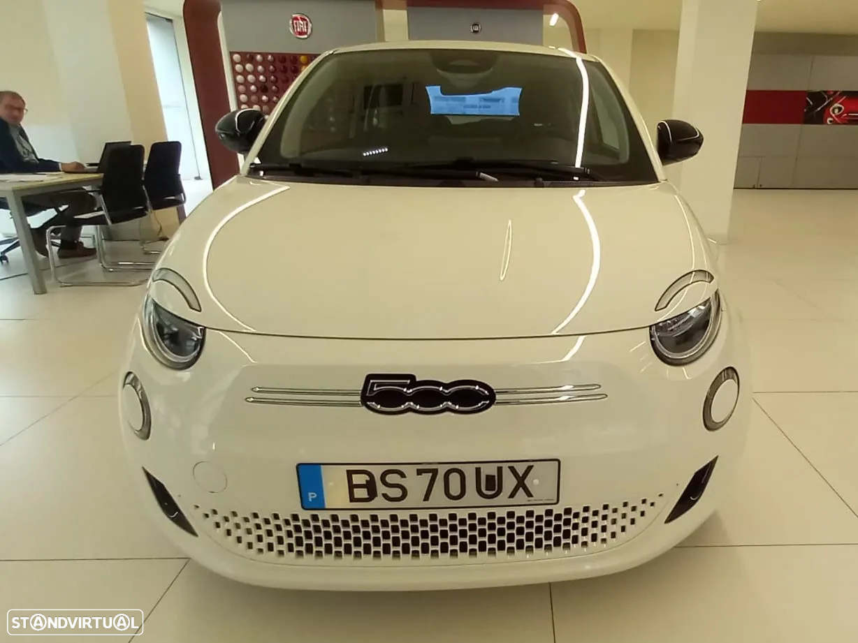 Fiat 500e (RED) - 3