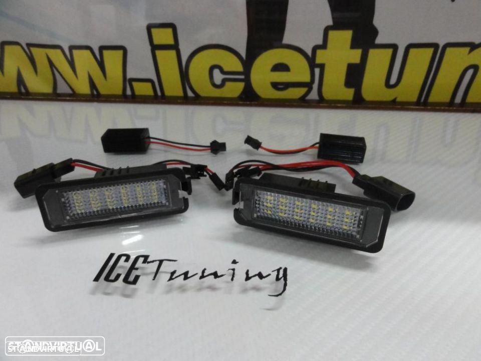 Suporte De Lampada De Matricula Com Led Branco Seat Altea, Altea XL, Exeo, Exeo ST, Ibiza 6J, Leon 1P, Bentley Continental Flying, GT, GT speed, GTC speed, Porsche Carrera GT, 911 Carrera 996, 997, GT2, GT3, 987, Cayene 9PA, Cayman 987C, Boxster, Audi TT,  VW Polo 6N2, 9N,9N3, Beetle, Passat B6, B7, EOS, Golf 4, 5, 6, 7, Lupo, Passat 3C, CC - 17