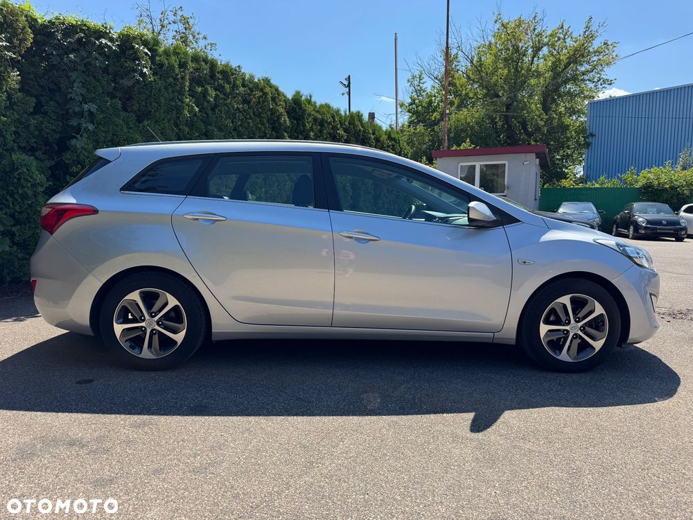 Hyundai i30 blue 1.4 YES Gold - 10
