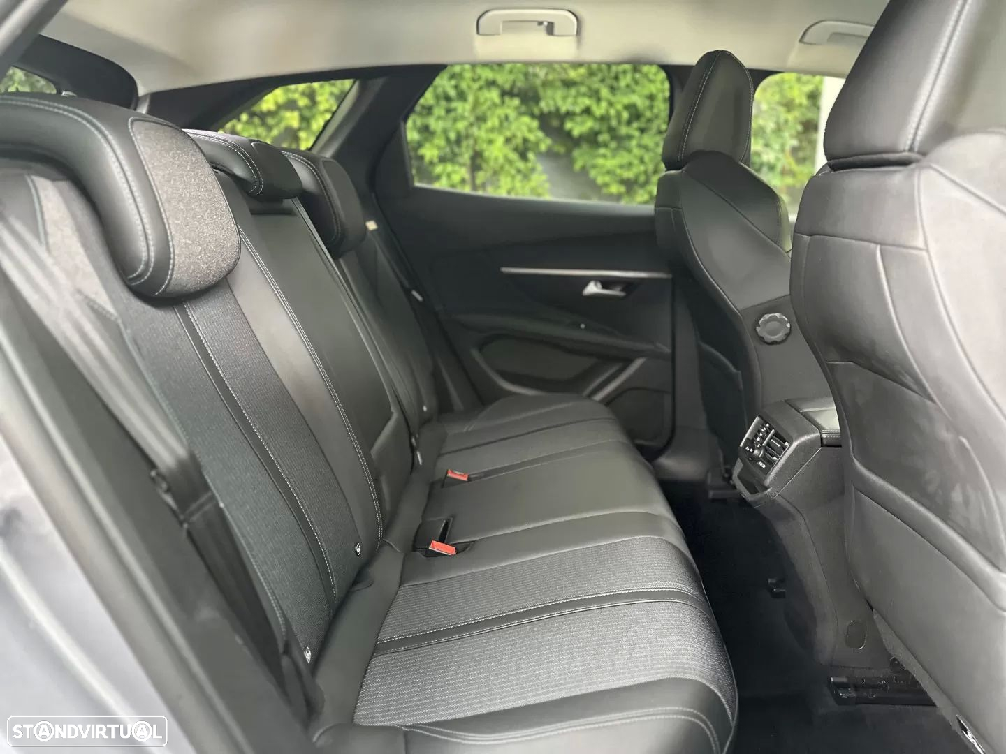 Peugeot 3008 1.2 PureTech Allure Pack EAT8 - 16