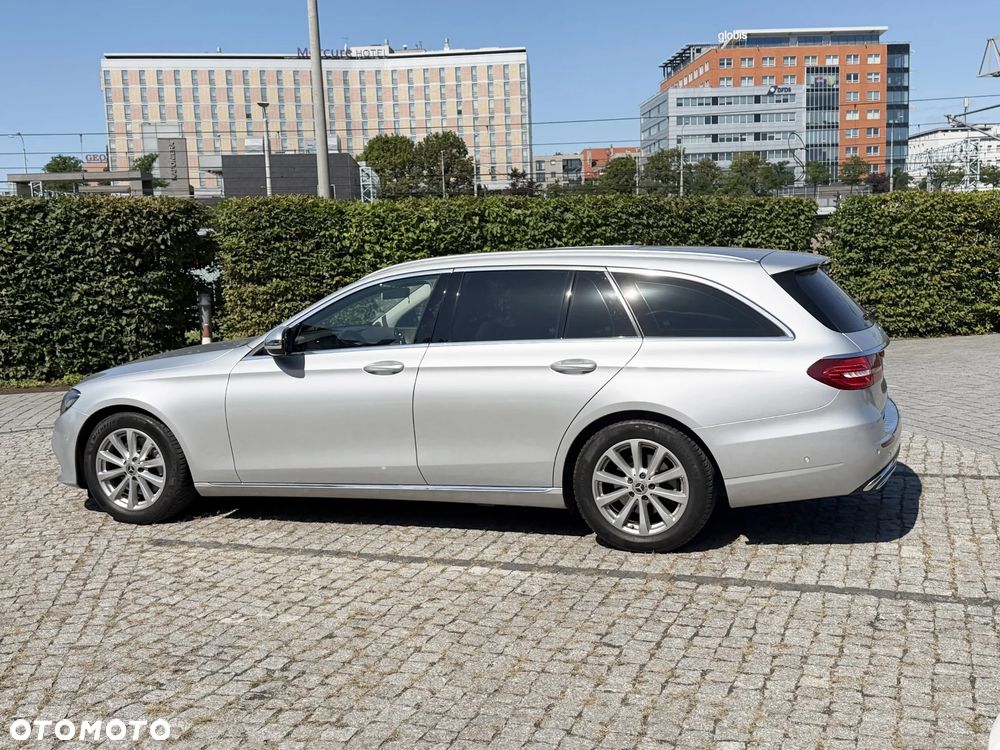 Mercedes-Benz Klasa E 220 d 9G-TRONIC - 2