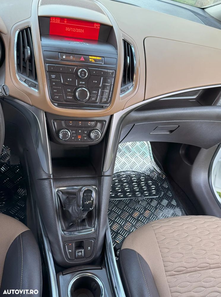 Opel Zafira Tourer 2.0 CDTI ECOTEC Drive - 4