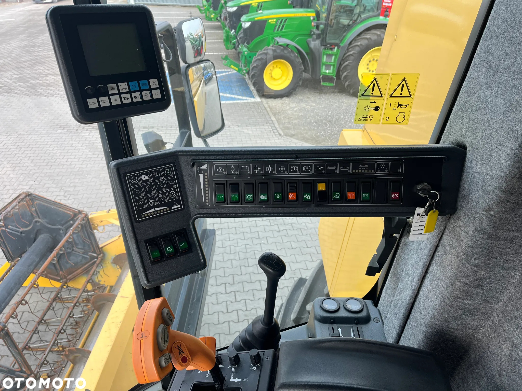 New Holland TX 66 - 13