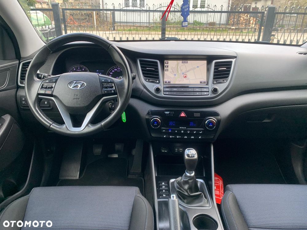 Hyundai Tucson 1.6 GDI BlueDrive Comfort 2WD - 24