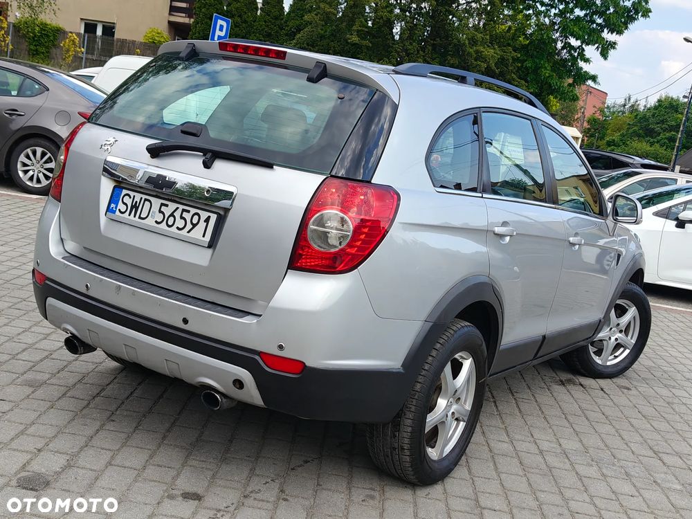 Chevrolet Captiva 2.0 4WD 7 Sitzer LT Exclusive - 3