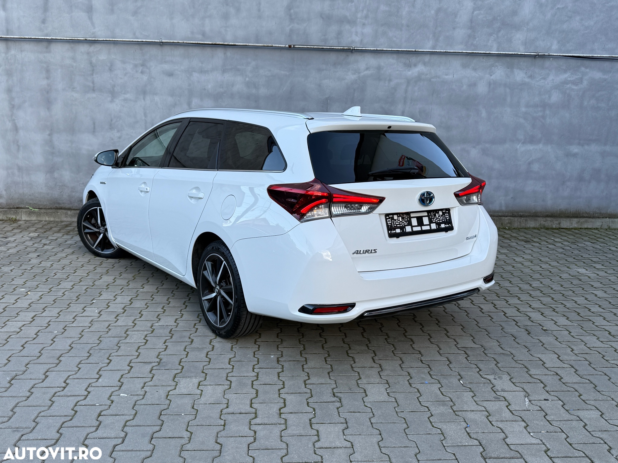 Toyota Auris 1.8 VVT-i Hybrid Automatik Comfort - 12