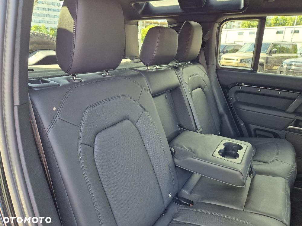 Land Rover Defender 3.0 D300 mHEV X-Dynamic SE - 15