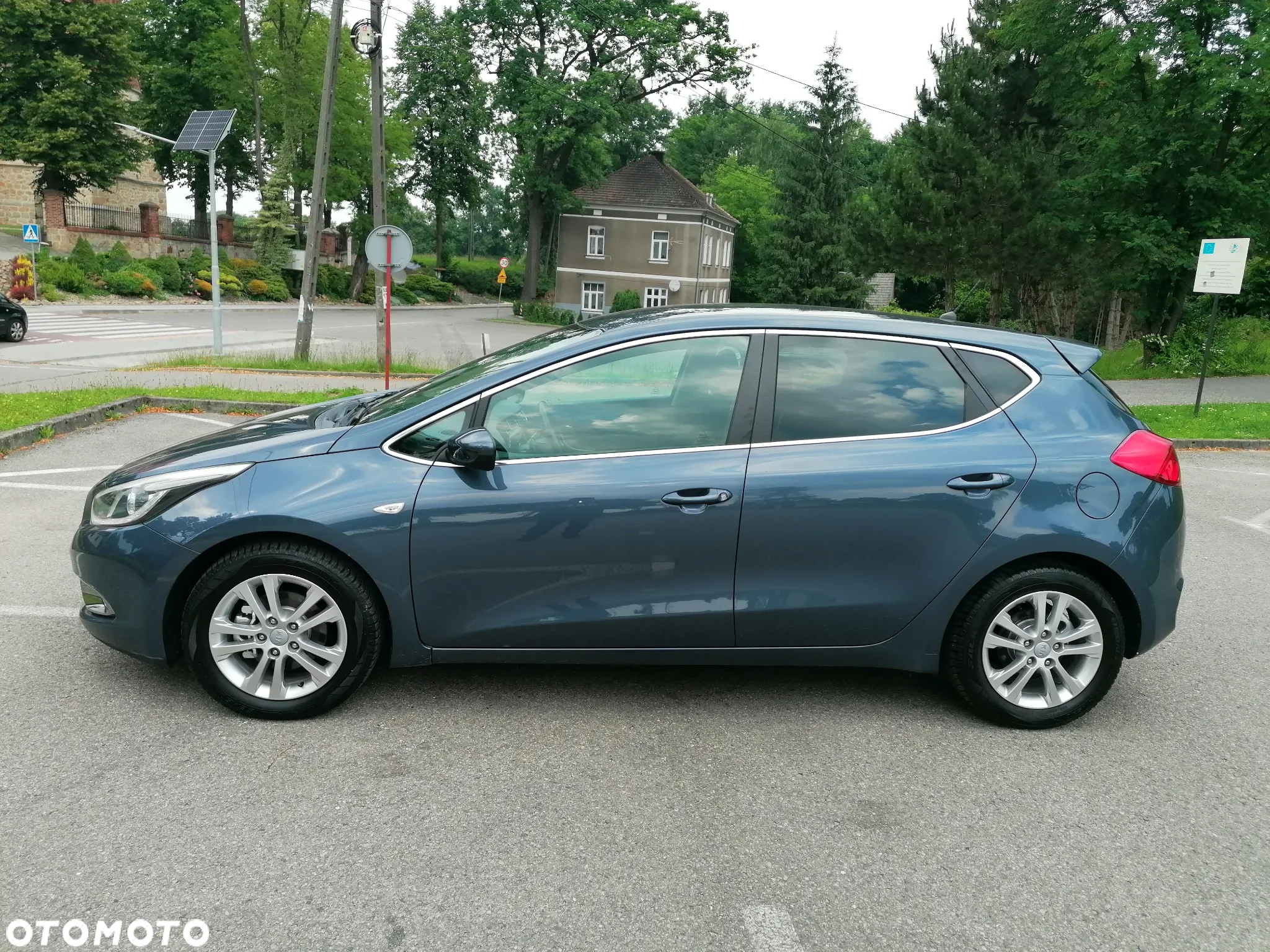 Kia Ceed 1.4 CVVT Dream Team Edition - 6
