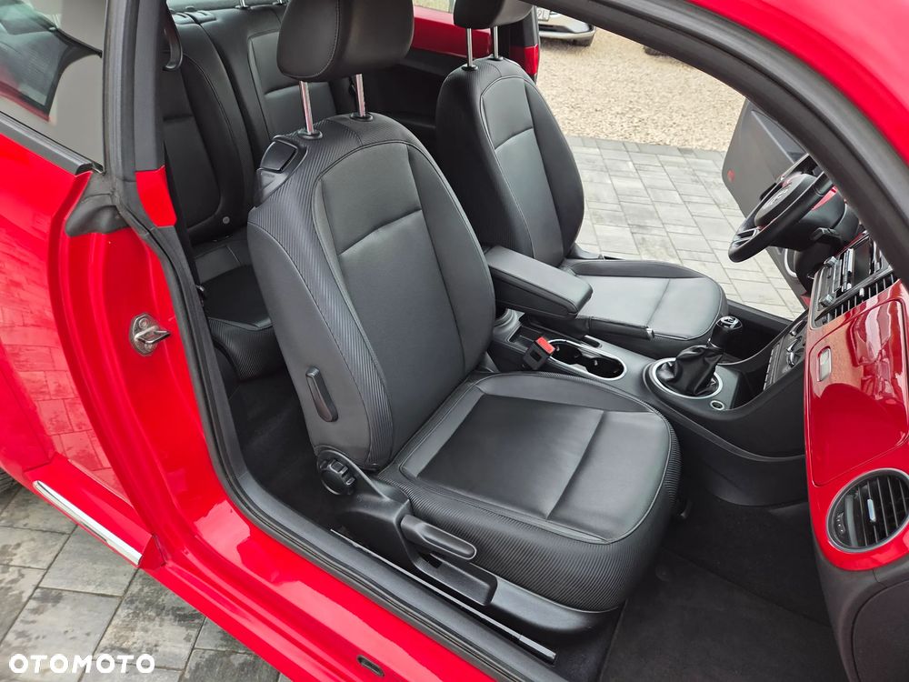 Volkswagen New Beetle - 22