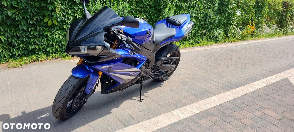 Yamaha R1 - 3