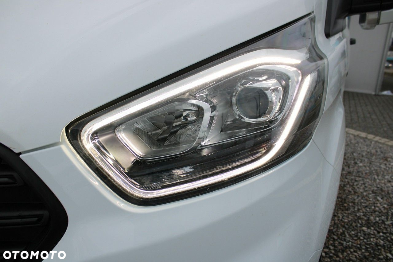 Ford Transit Custom - 11
