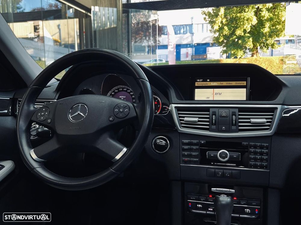 Mercedes-Benz E 250 CDi Avantgarde BlueEfficiency Auto. - 22