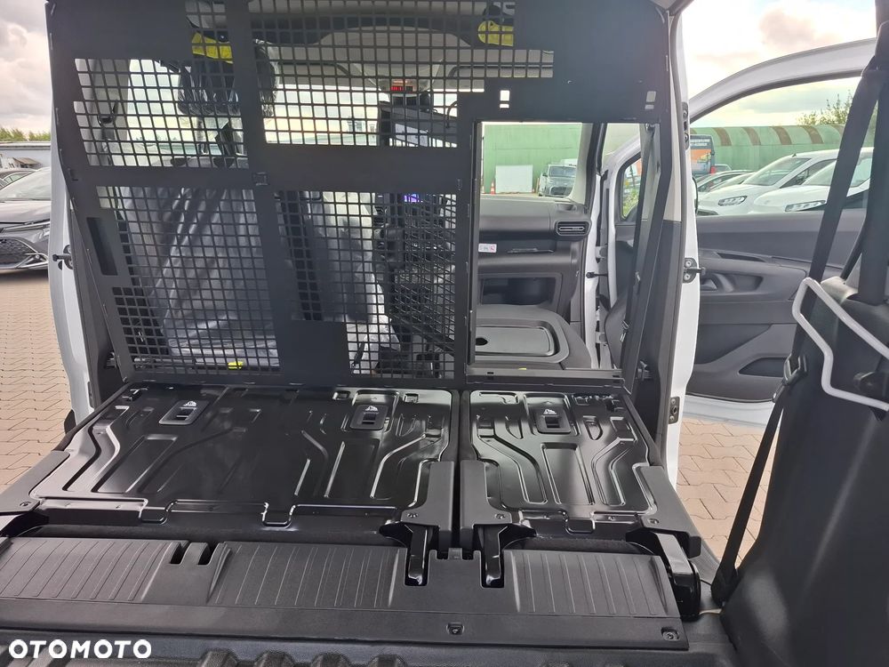 Toyota Proace City - 16