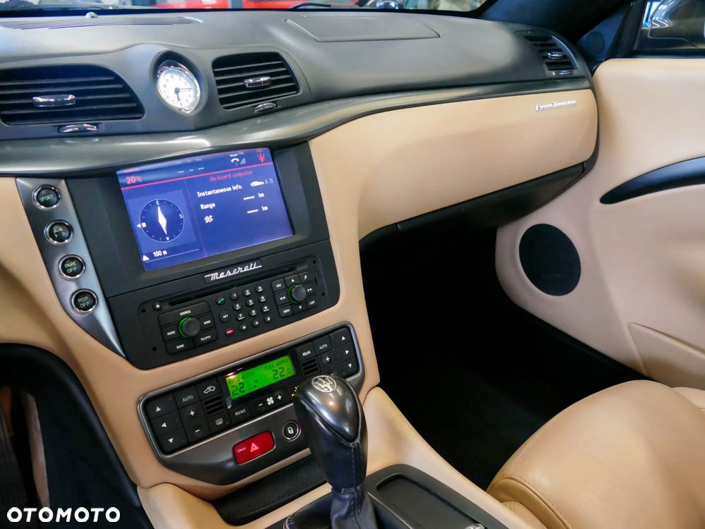 Maserati GranTurismo Automat - 18