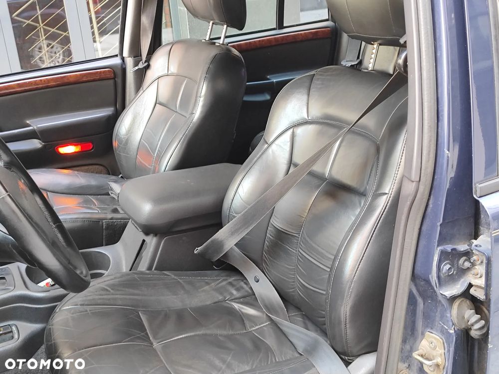 Jeep Grand Cherokee - 17