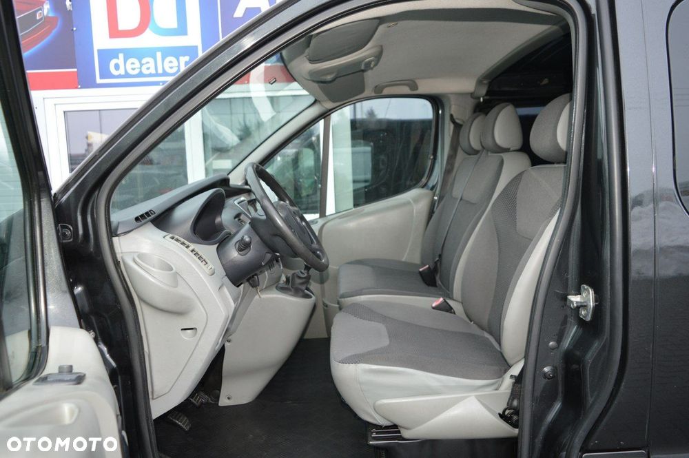 Opel Vivaro - 18