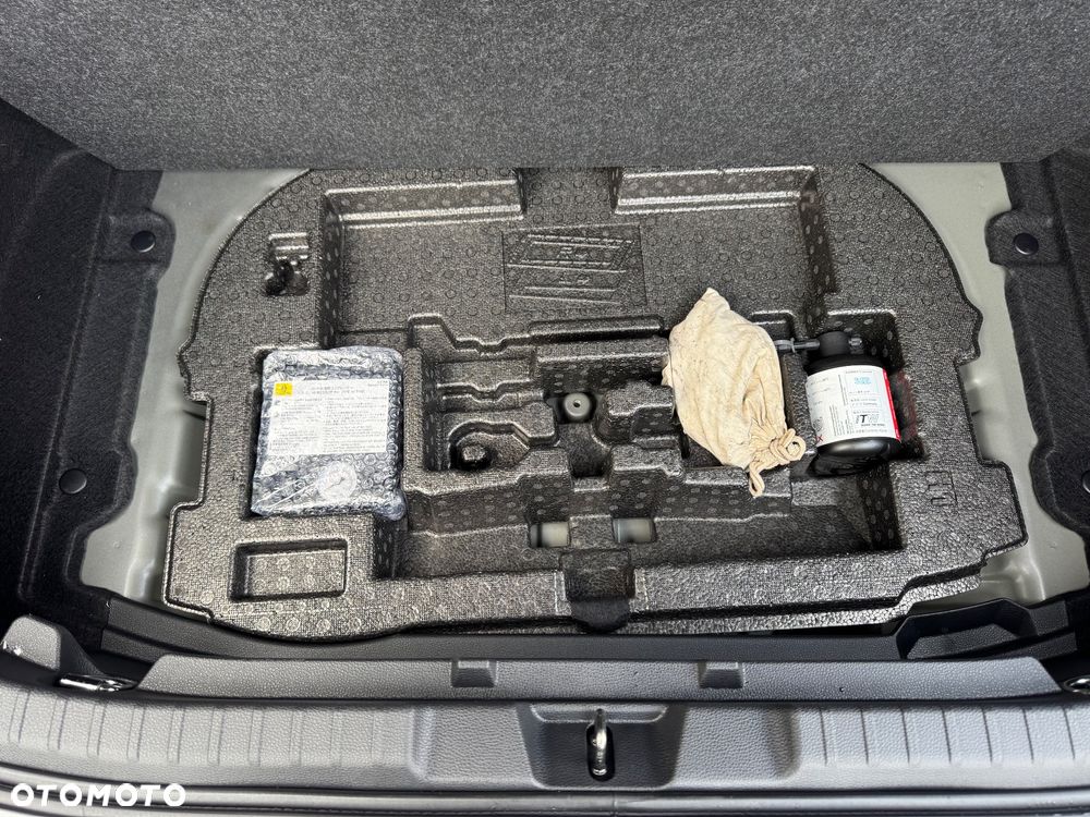 Toyota Corolla 1.8 Hybrid Executive - 21