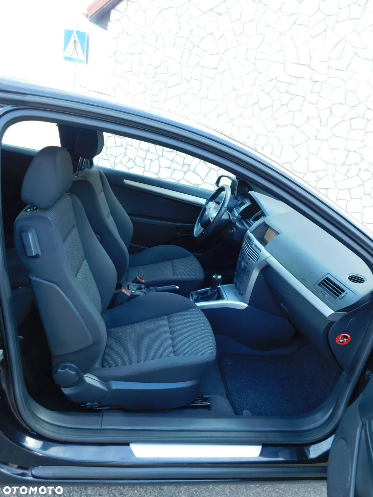 Opel Astra GTC 1.8 Cosmo - 15