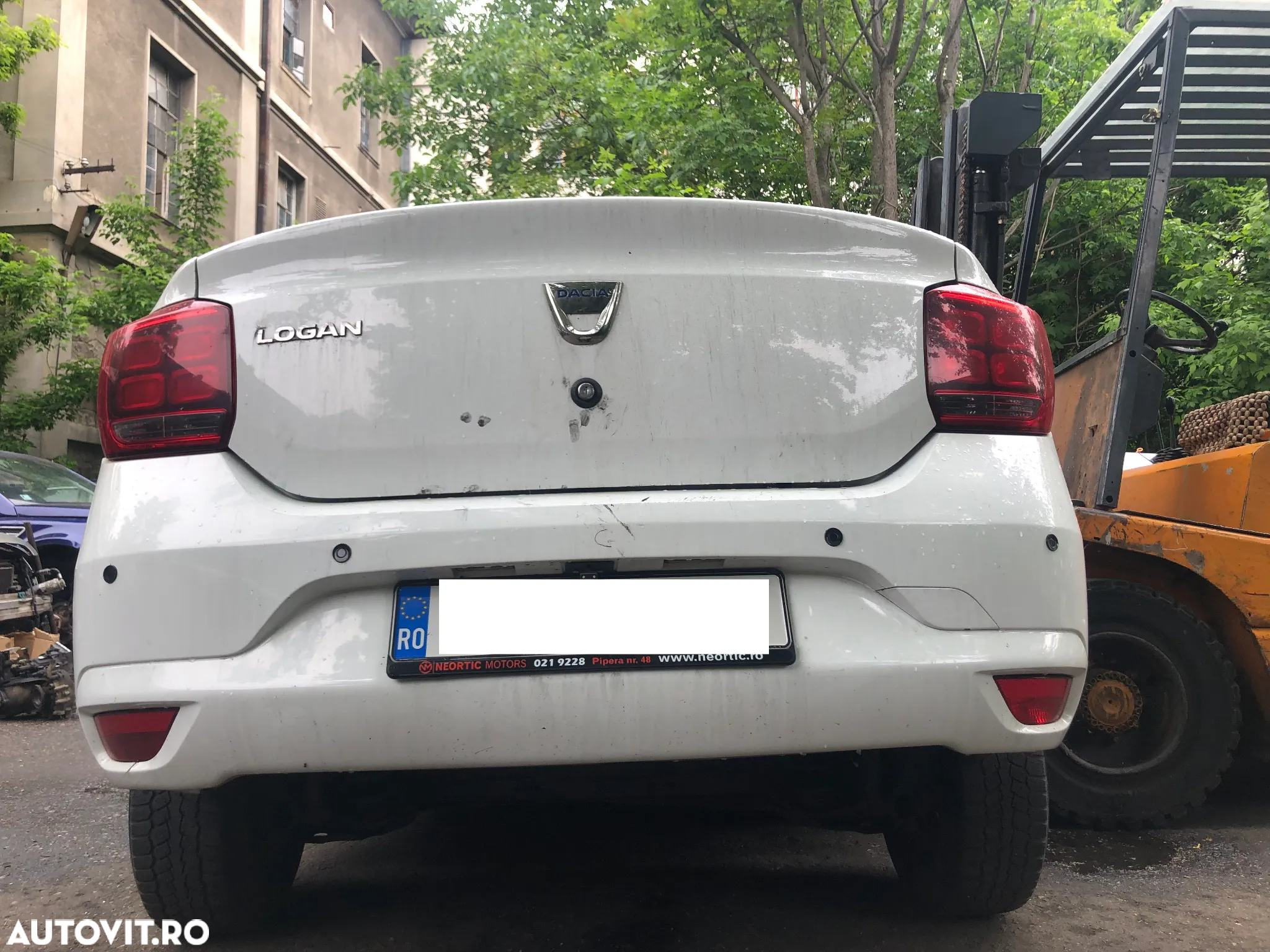 Haion portbagaj Dacia Logan 2 facelift 2019 alb - 2