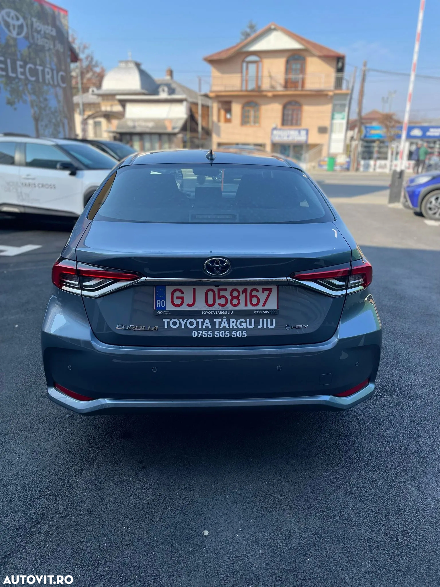 Toyota Corolla - 2