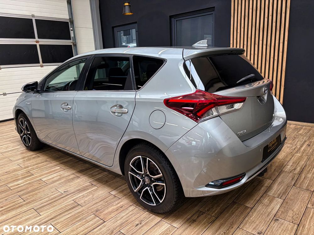 Toyota Auris - 10