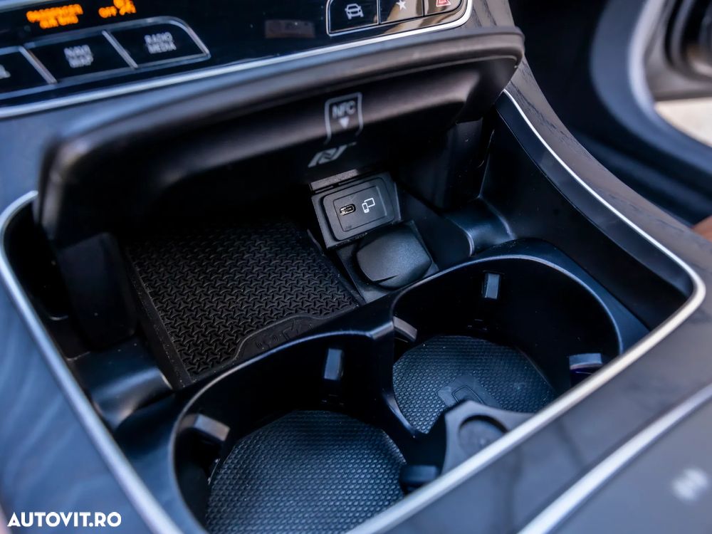 Mercedes-Benz E 300 de 4Matic 9G-TRONIC AMG Line - 26