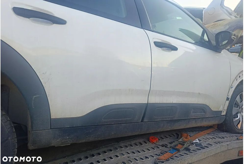 CITROEN C4 CACTUS LIFT BŁOTNIK TYŁ LEWY PRAWY 2019 - 4