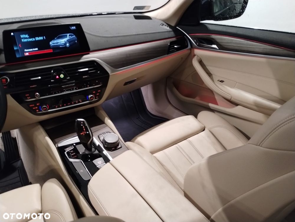 BMW Seria 5 530d Luxury Line - 14