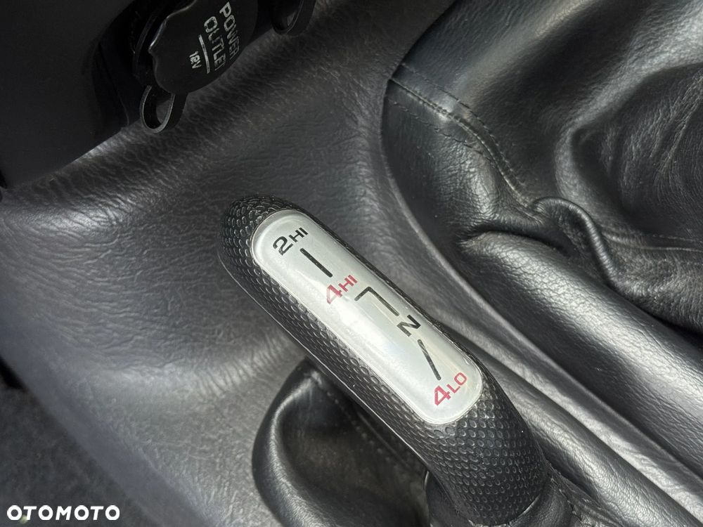 Jeep Cherokee 2.5L CRD Sport - 17