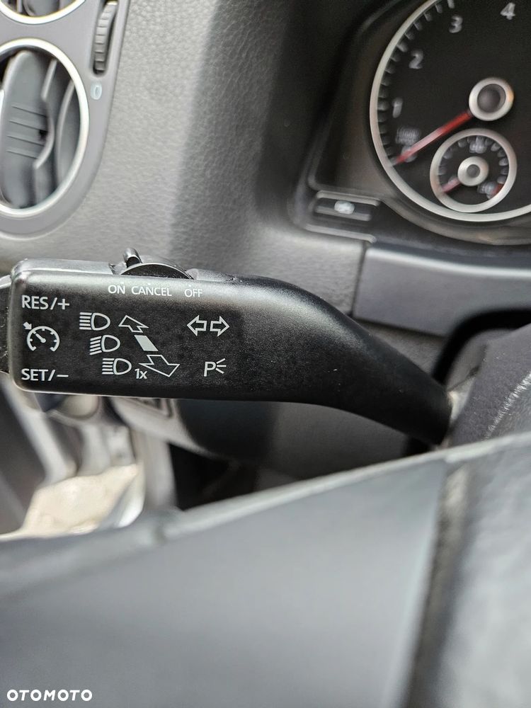 Volkswagen Golf Plus 1.2 TSI DSG Style - 32