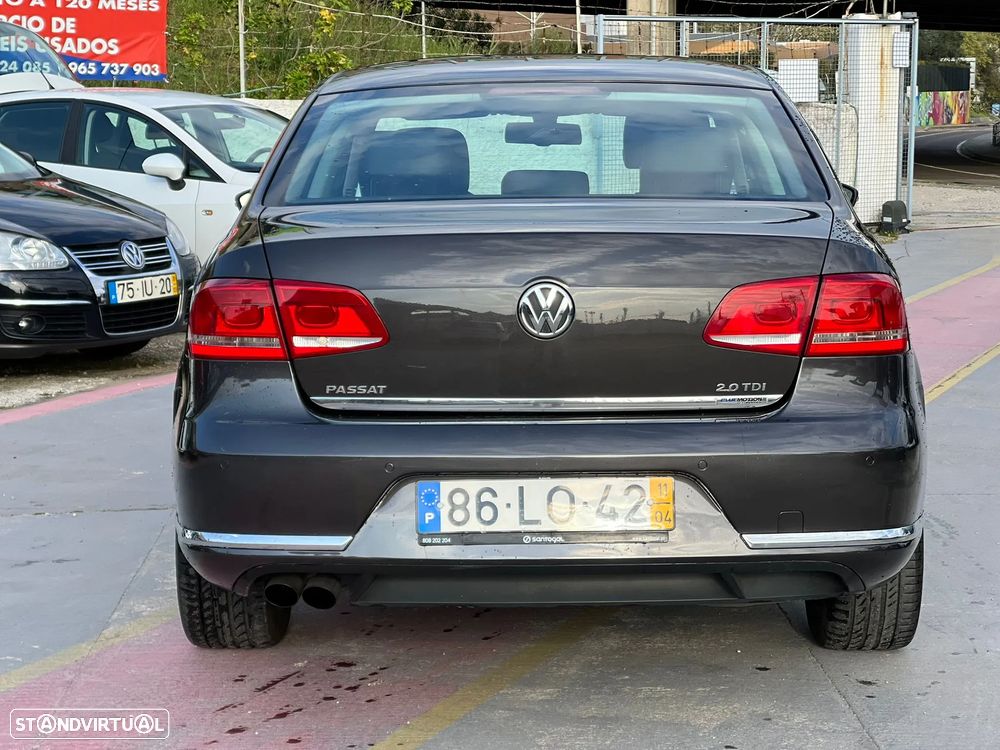 VW Passat 2.0 TDI Edition Confort. DSG - 11