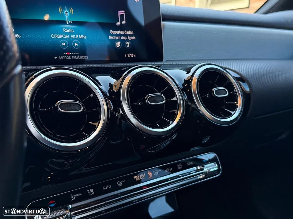 Mercedes-Benz A 180 Limousine d AMG Line Aut. - 21