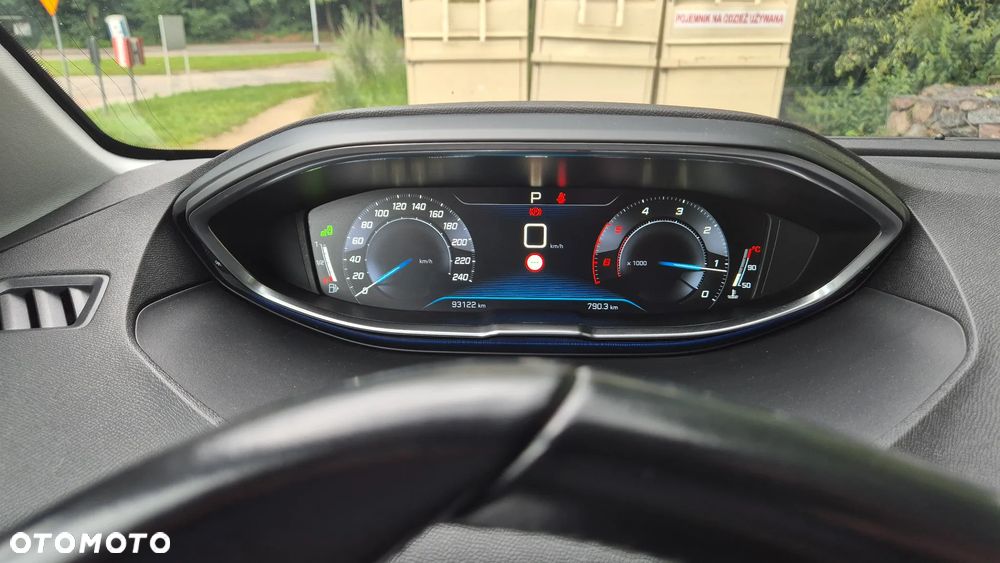 Peugeot 5008 2.0 BlueHDI Crossway S&S EAT8 - 17