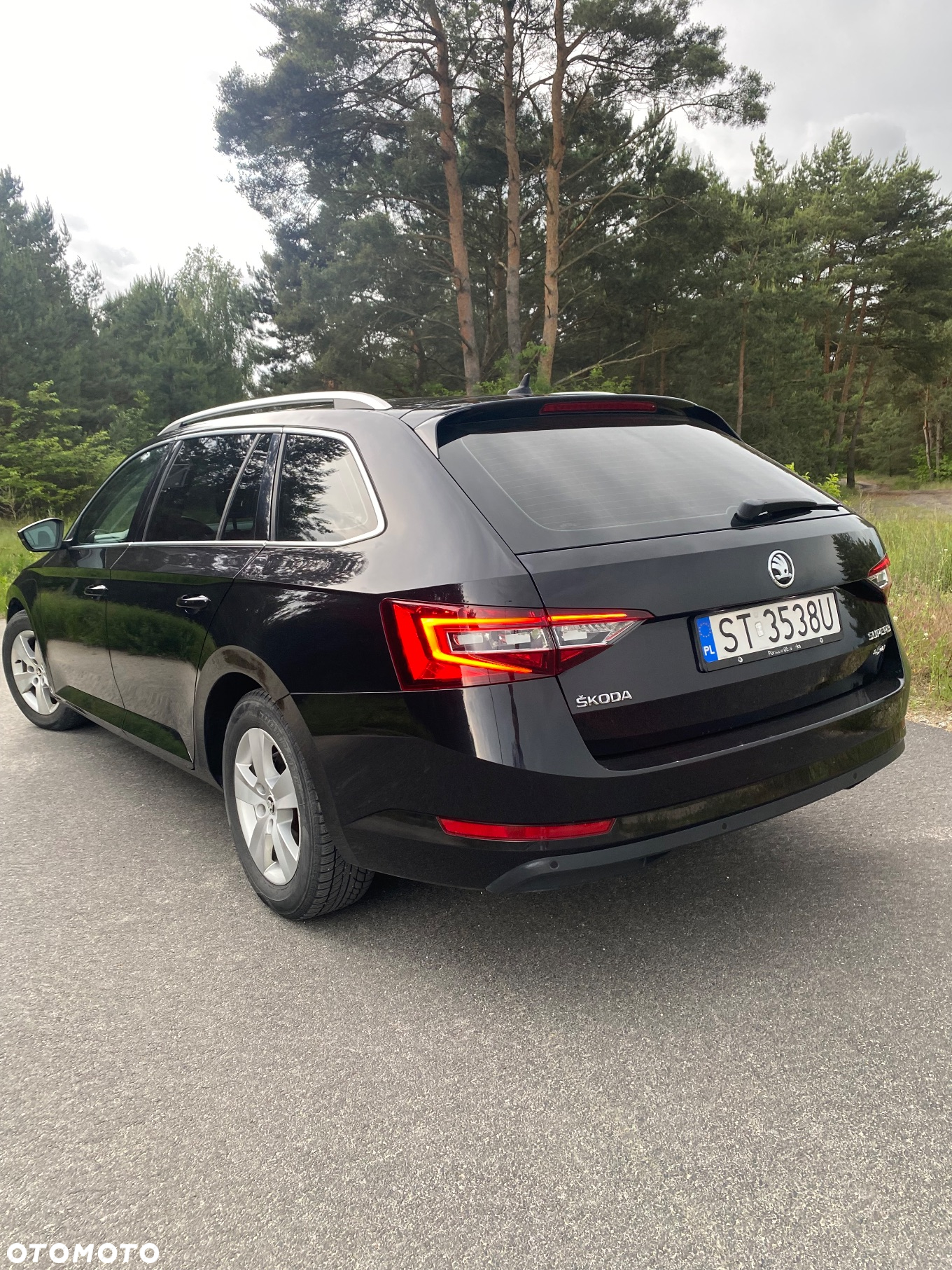 Skoda Superb 2.0 TDI 4x4 Ambition - 4