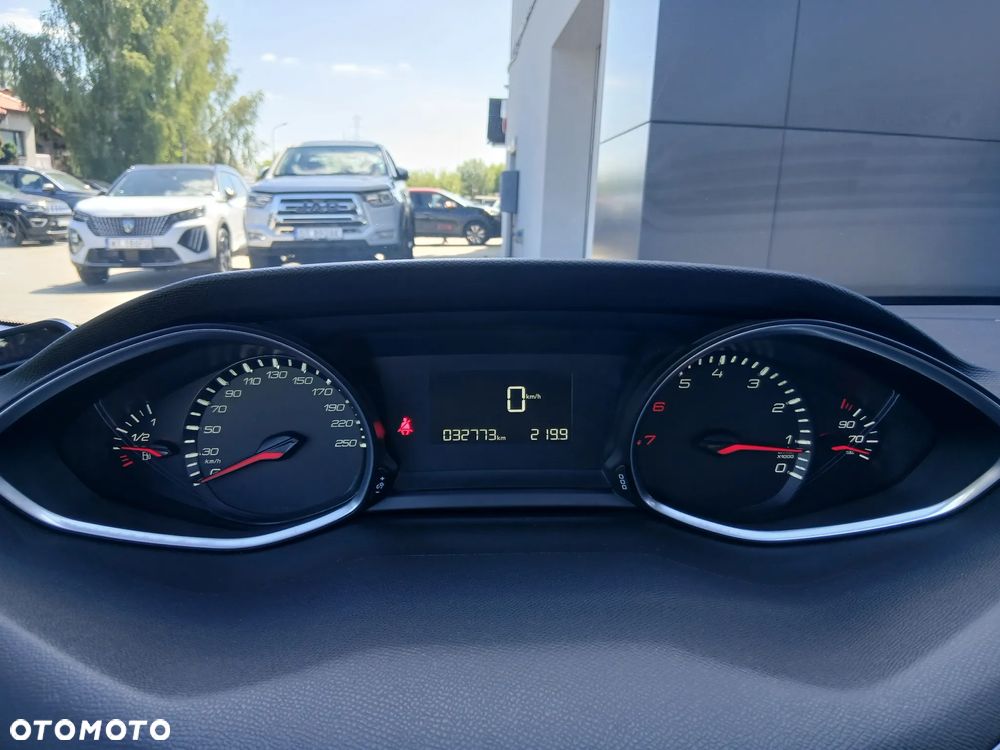 Peugeot 308 1.6 THP Active - 10