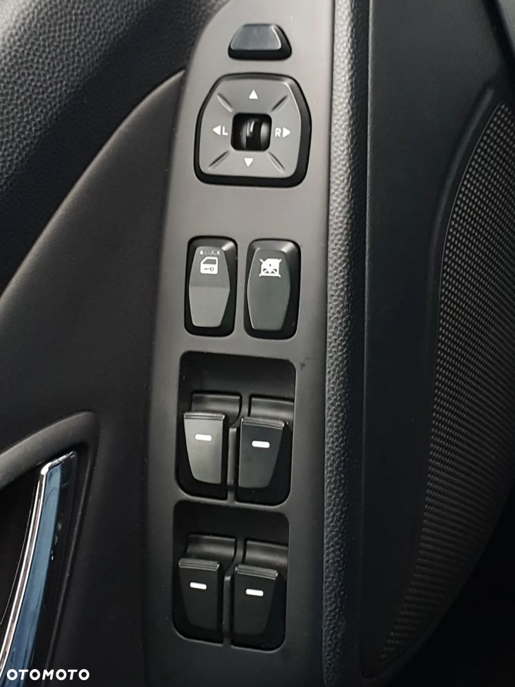 Hyundai ix35 2.0 CRDi 4WD Premium - 27