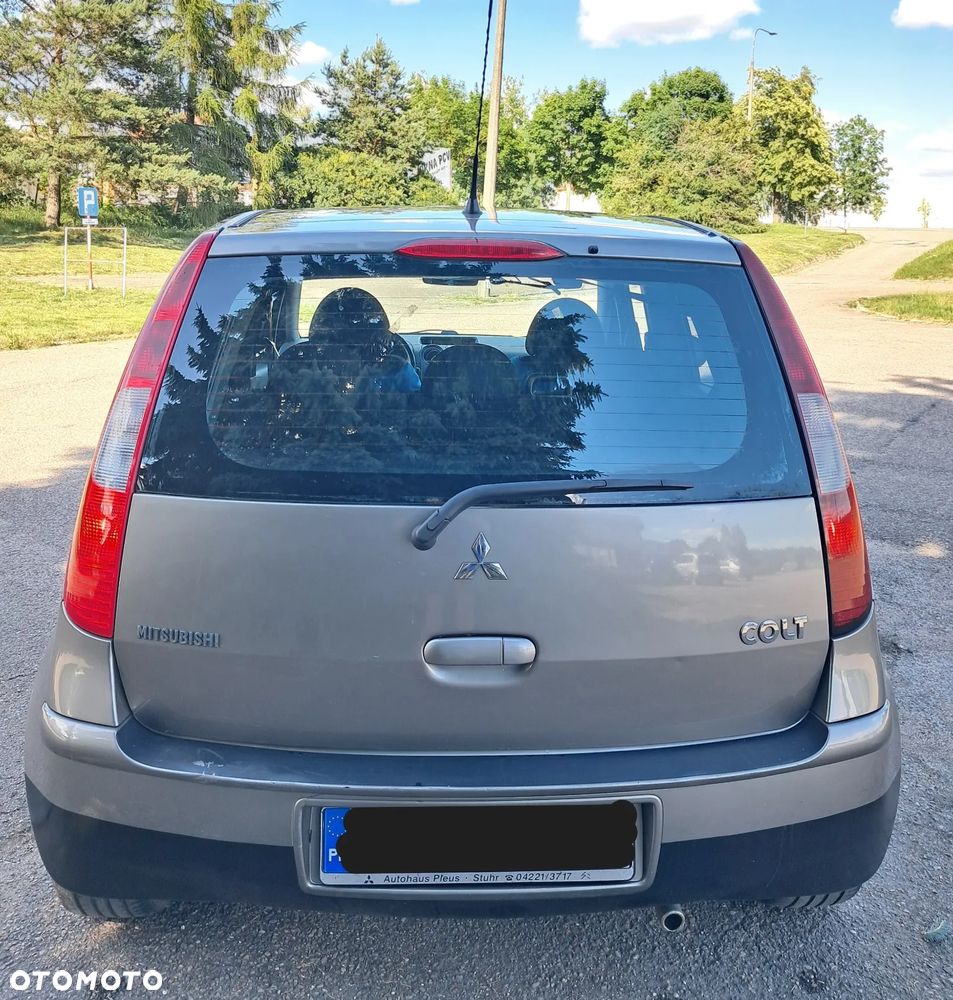 Mitsubishi Colt - 4
