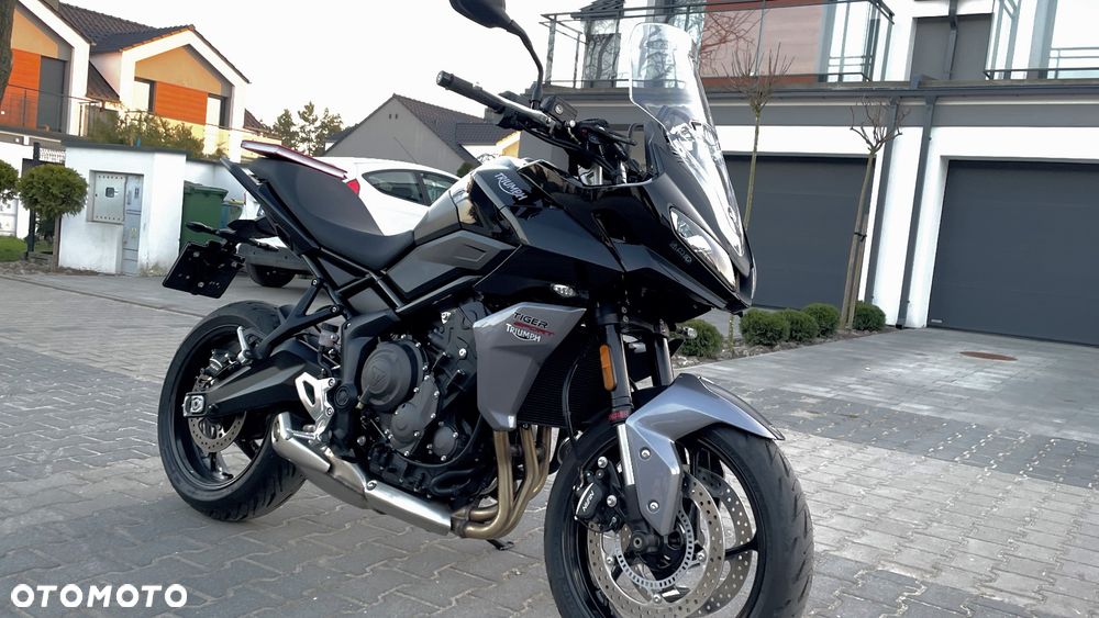 Triumph Tiger - 1