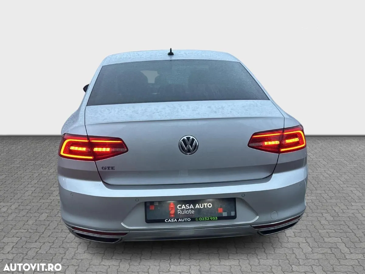 Volkswagen Passat GTE - 8