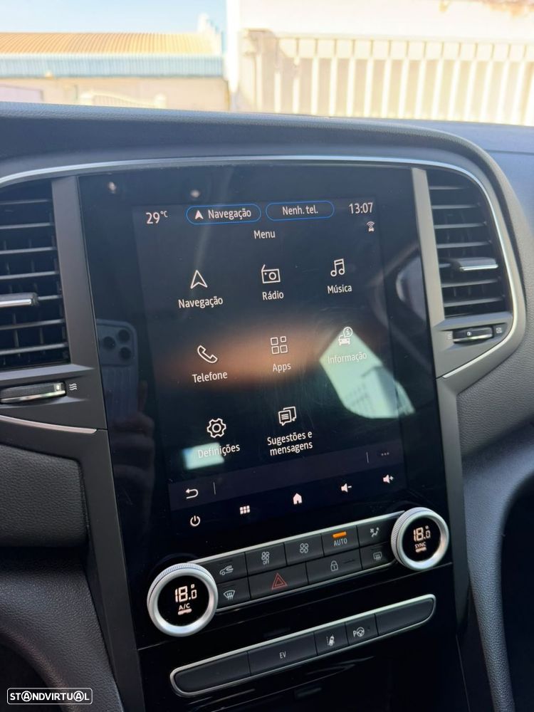 Renault Mégane Sport Tourer 1.6 E-Tech Plug-In Hybrid R.S. Line - 38