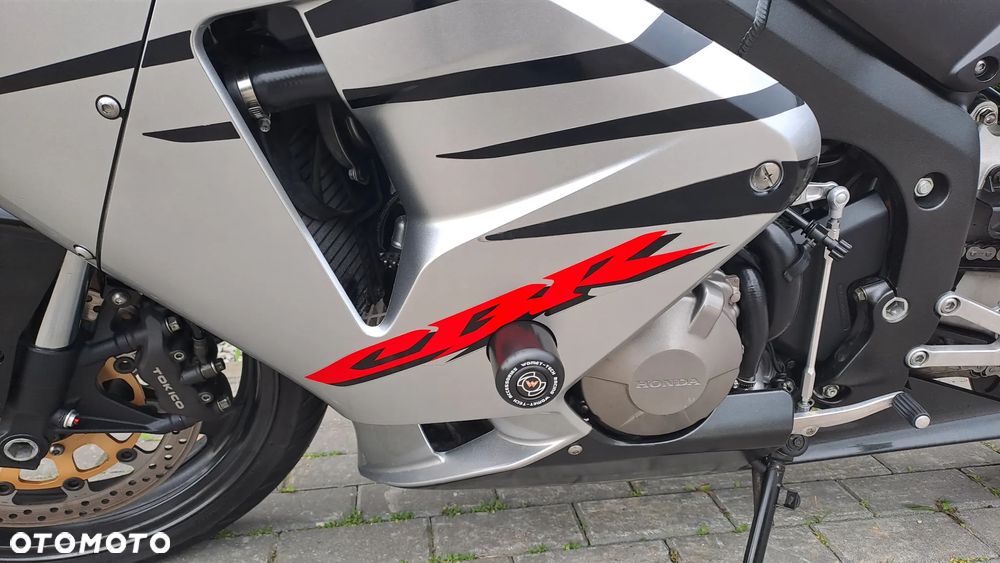 Honda CBR - 40