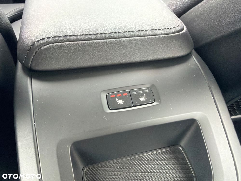 Volvo XC 60 B4 D AWD Momentum Pro - 24