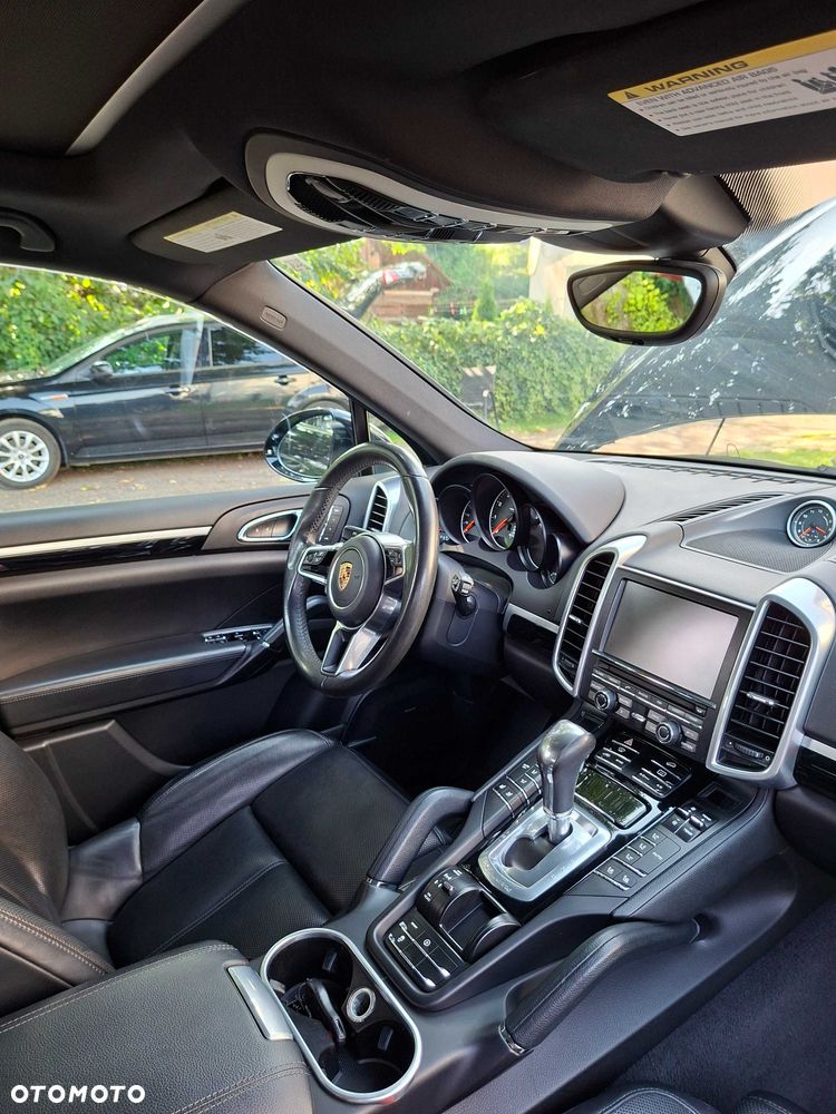 Porsche Cayenne - 5